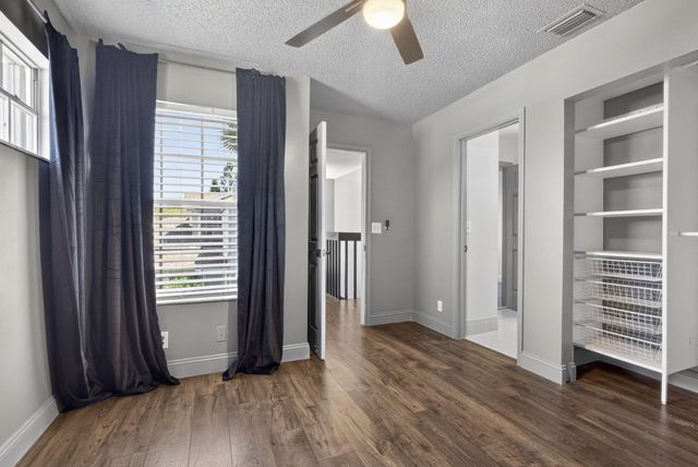 936 Honeytree Lane A, Wellington, FL 33414