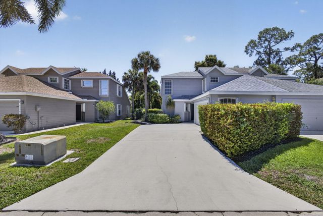 936 Honeytree Lane A, Wellington, FL 33414