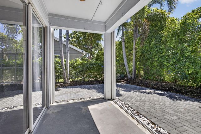 936 Honeytree Lane A, Wellington, FL 33414