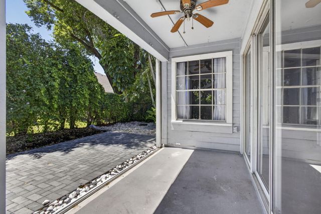 936 Honeytree Lane A, Wellington, FL 33414