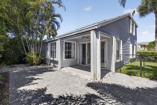 936 Honeytree Lane A, Wellington, FL 33414