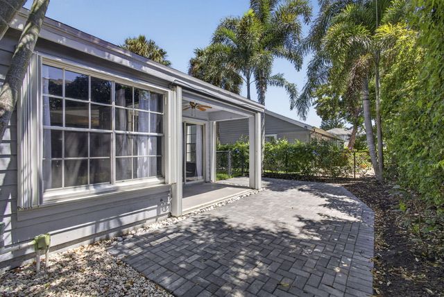 936 Honeytree Lane A, Wellington, FL 33414
