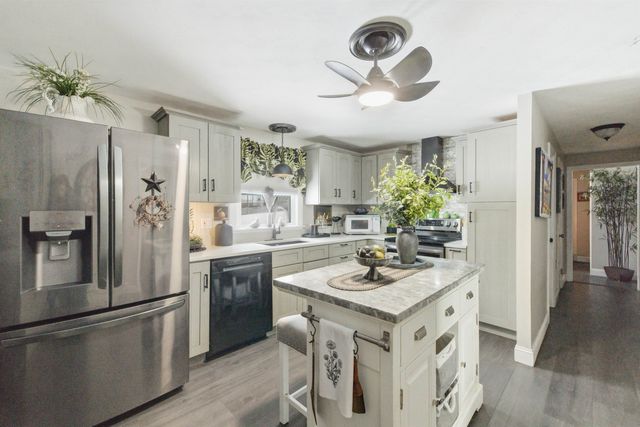 10 Frances Street, Franklin, NH 03235