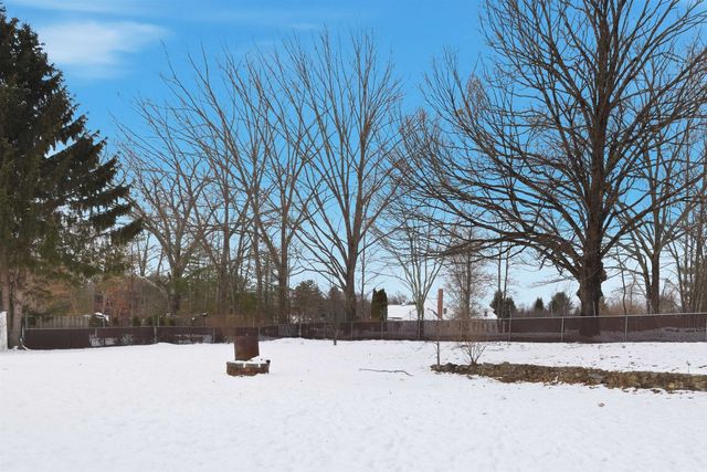 10 Frances Street, Franklin, NH 03235