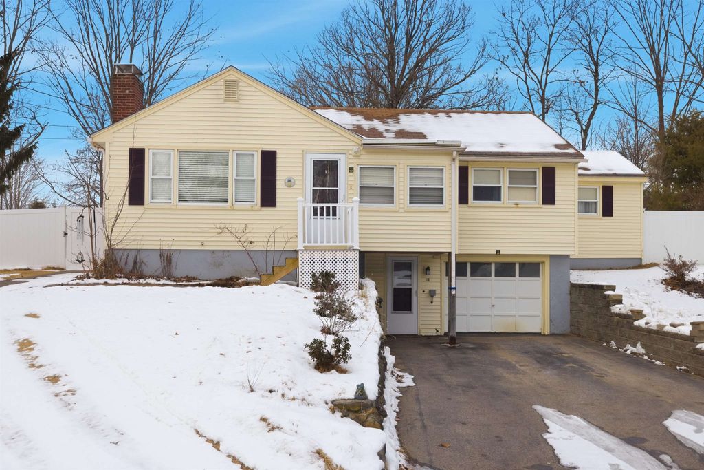 10 Frances Street, Franklin, NH 03235