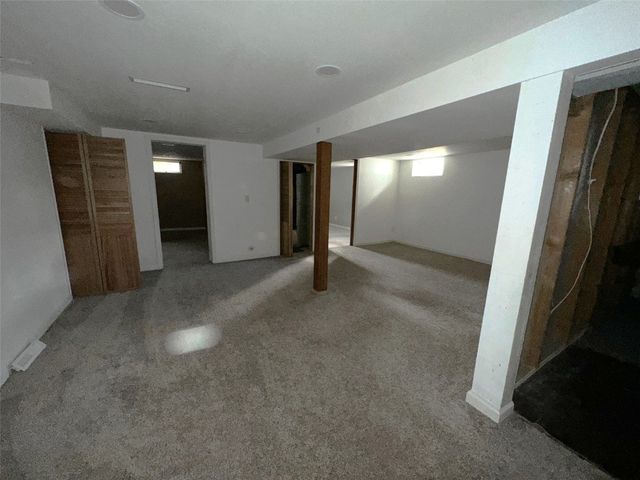 1231 Miami CT, Cedar Rapids, IA 52402