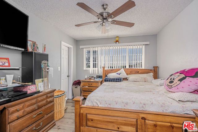 7442 Vineland Avenue, Sun Valley (los Angeles), CA 91352