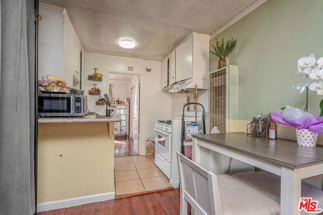 7442 Vineland Avenue, Sun Valley (los Angeles), CA 91352