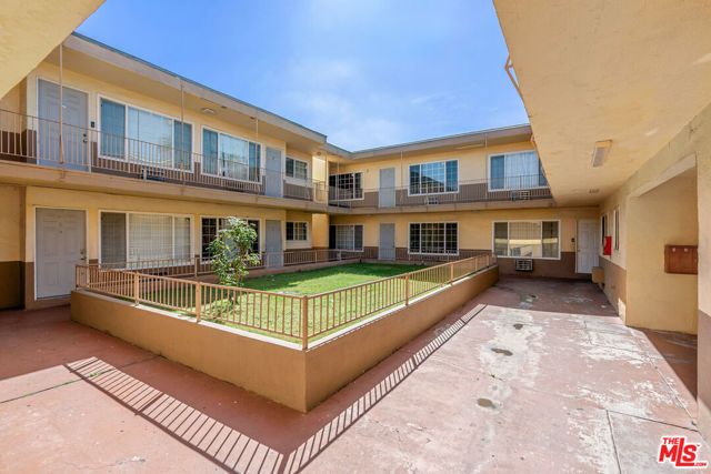 7442 Vineland Avenue, Sun Valley (los Angeles), CA 91352