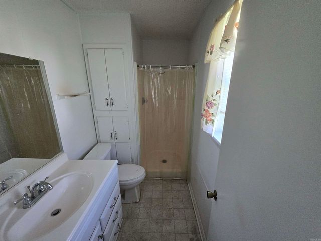 410 Brandenburg Gate, Stuttgart, AR 72160