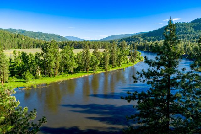 20 River Ranch Rd, Kettle Falls, WA 99141