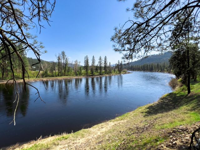 20 River Ranch Rd, Kettle Falls, WA 99141