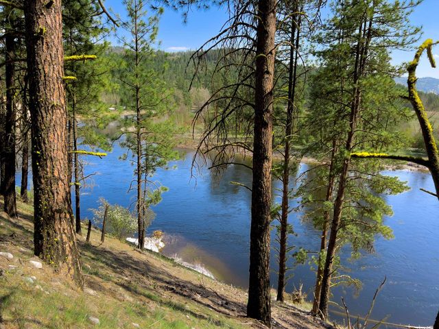 20 River Ranch Rd, Kettle Falls, WA 99141