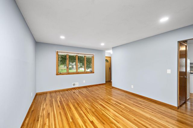 3637 Coolidge Street NE, Saint Anthony, MN 55418