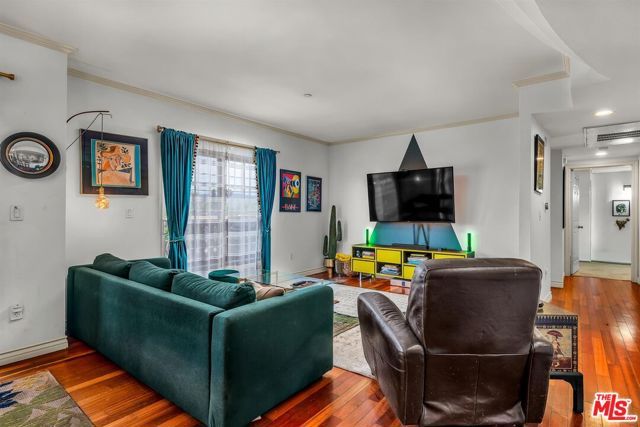 4832 Whitsett Avenue 202, Valley Village, CA 91607