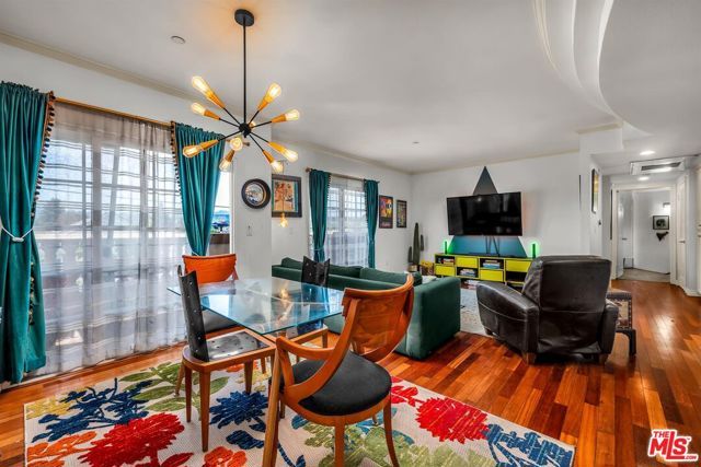 4832 Whitsett Avenue 202, Valley Village, CA 91607