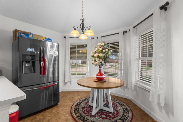 300 Comiskey Court, Saginaw, TX 76179