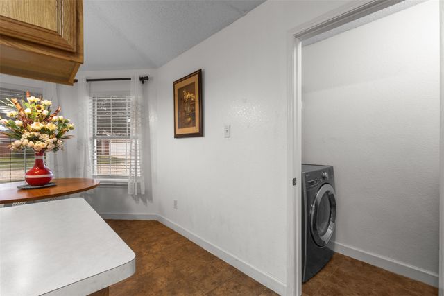 300 Comiskey Court, Saginaw, TX 76179