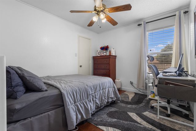 300 Comiskey Court, Saginaw, TX 76179