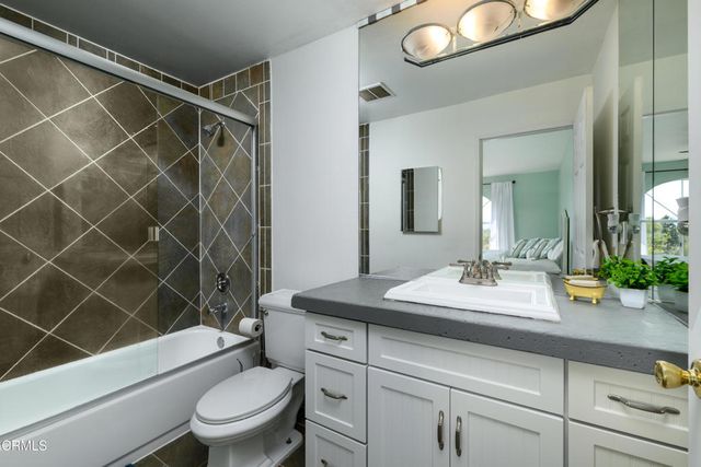 2623 Antonio Drive 306, Camarillo, CA 93010