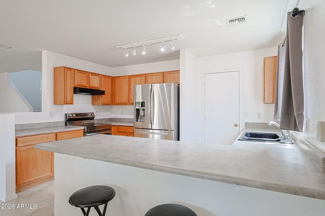 3302 W HIDALGO Avenue, Phoenix, AZ 85041