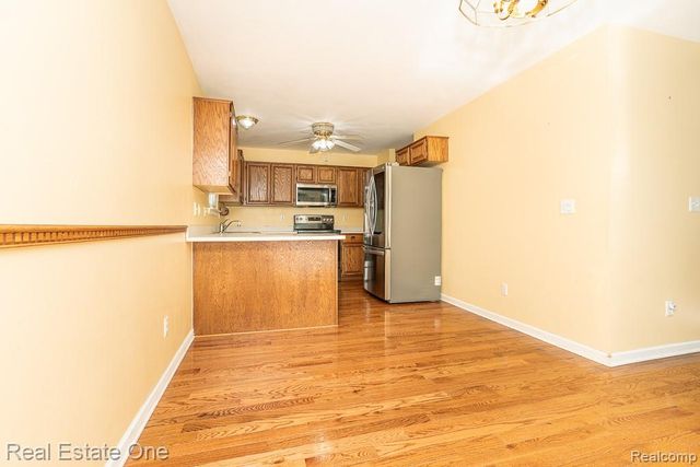 1081 Clearview Drive, Oxford, MI 48371