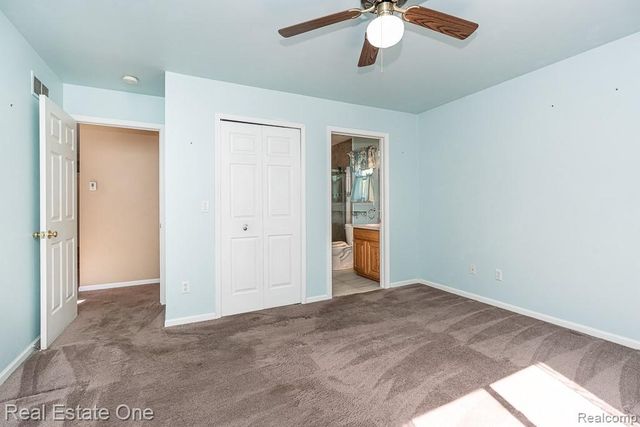 1081 Clearview Drive, Oxford, MI 48371