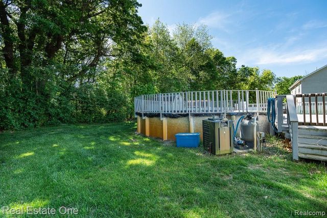 1081 Clearview Drive, Oxford, MI 48371