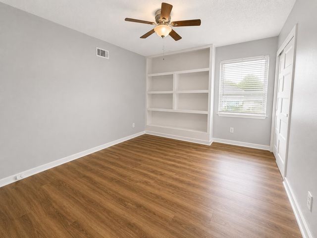 7139 HILLSHIRE DR, Memphis, TN 38133
