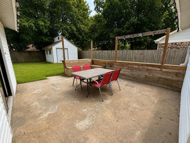 7139 HILLSHIRE DR, Memphis, TN 38133