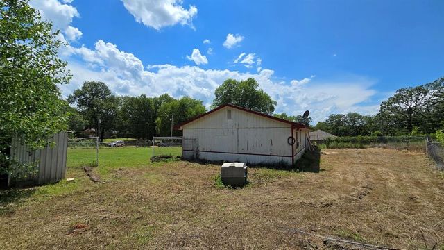 15421 S Hickory Lane, Noble, OK 73068