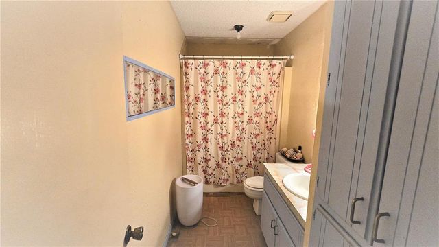 15421 S Hickory Lane, Noble, OK 73068