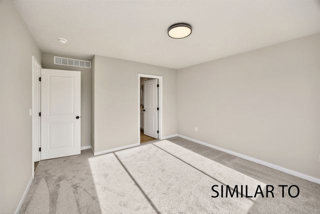 4292 Grover Woods Lane, Des Moines, IA 50317