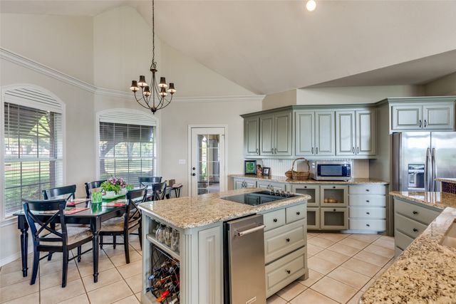 239 Hidden Creek Road, Cresson, TX 76035