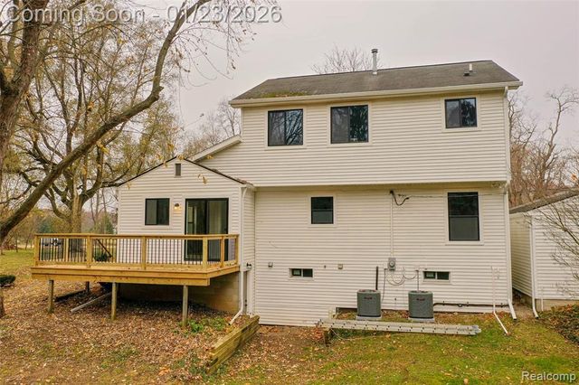 9398 Ortonville Road, Clarkston, MI 48348