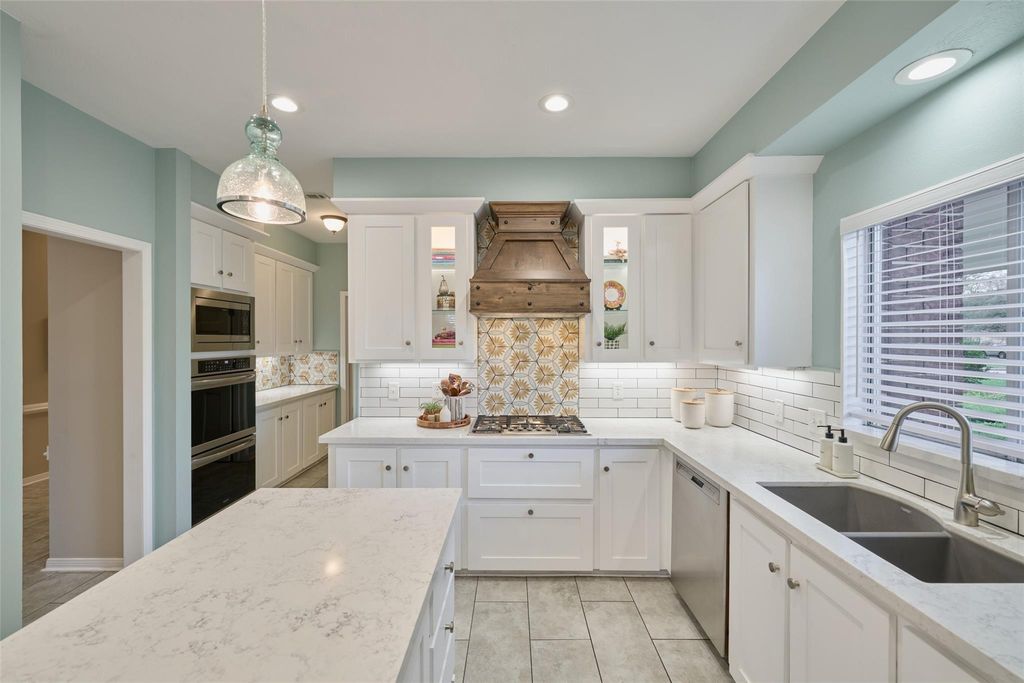6107 Sandypine Drive, Spring, TX 77379