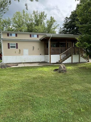 414 Skyline Drive, Edgerton, WI 53534