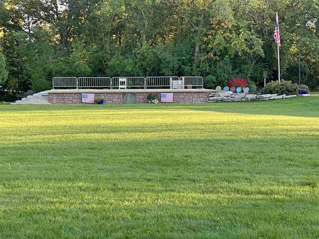 414 Skyline Drive, Edgerton, WI 53534