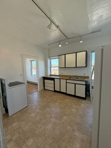 9 depot Street, Newport, NH 03773