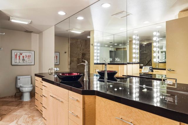 899 Island Drive 402, Rancho Mirage, CA 92270