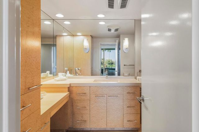 899 Island Drive 402, Rancho Mirage, CA 92270