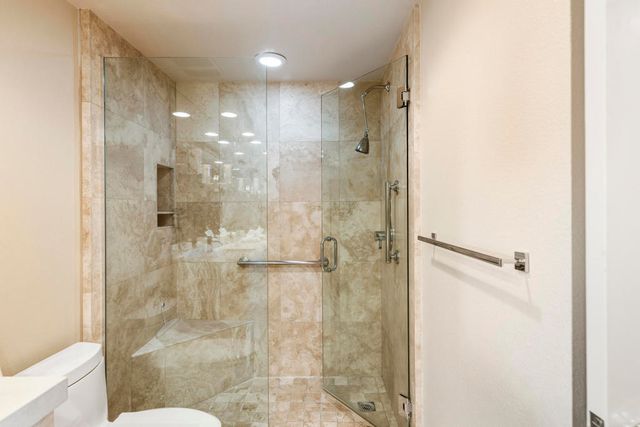 899 Island Drive 402, Rancho Mirage, CA 92270