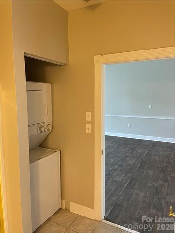 8757 Coralbell Lane, Charlotte, NC 28213