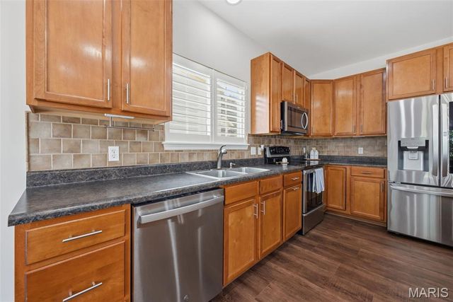 19 Milton Brennan Manor Court, Wentzville, MO 63385