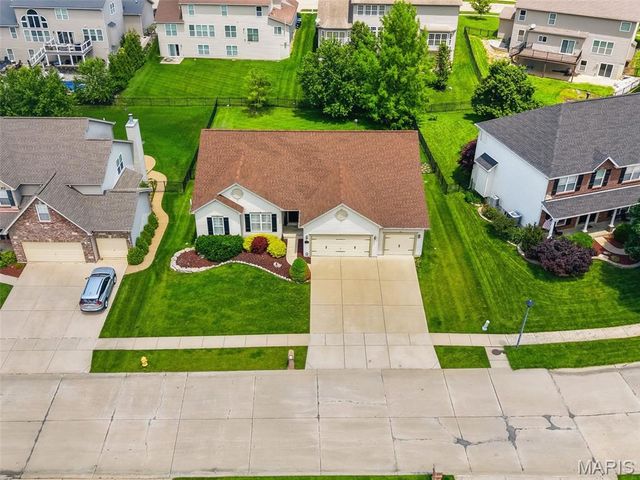 19 Milton Brennan Manor Court, Wentzville, MO 63385