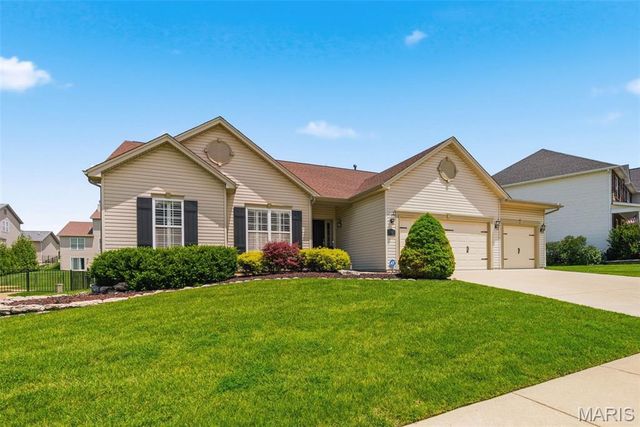 19 Milton Brennan Manor Court, Wentzville, MO 63385