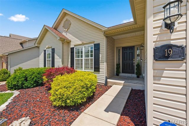 19 Milton Brennan Manor Court, Wentzville, MO 63385