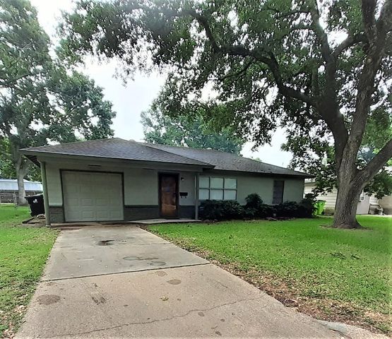 1213 Tobola Street, Rosenberg, TX 77471