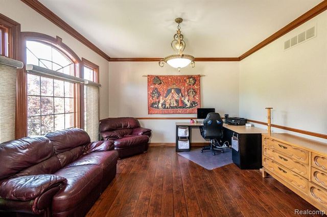 57629 Stonebriar Drive, Washington, MI 48094