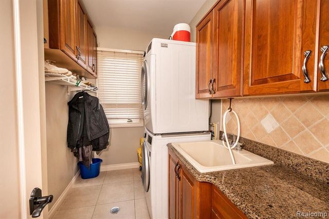 57629 Stonebriar Drive, Washington, MI 48094